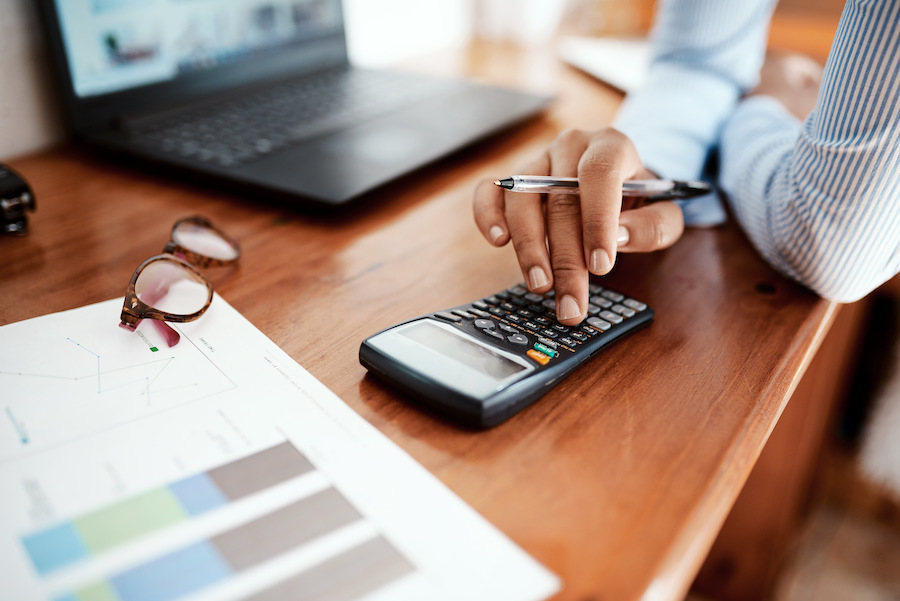 Business Calculations and Data Analysis in the Office